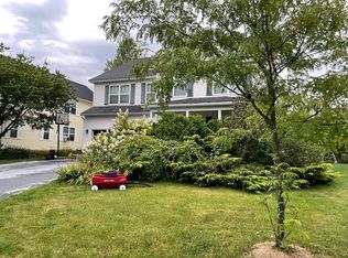 31 Bower St, South Burlington, VT 05403