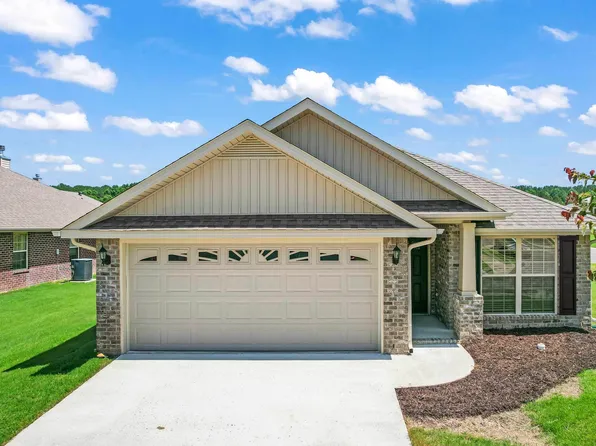 1065 Clover Ave, Odenville, AL 35120
