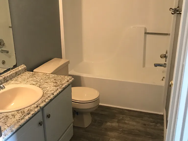 103 Hines Blvd #C — Photo 12