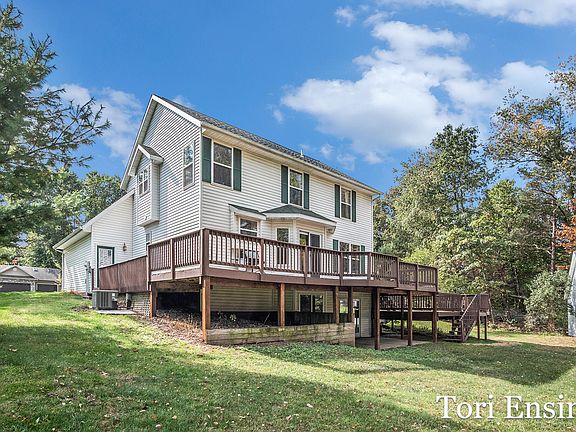 5th image of 10817 Wildwood Dr