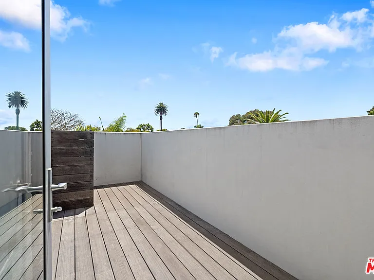 1217 Cabrillo Ave — Photo 46
