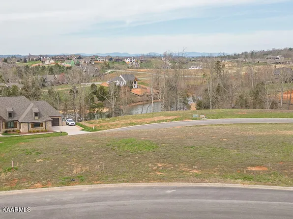 476 Forward Way, Lenoir City, TN 37772