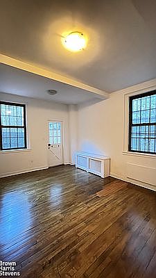 3rd image of 15-17 Park Ave #G1