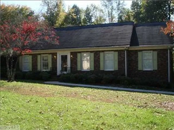 1249 Westbrook Dr, Elon, NC 27244