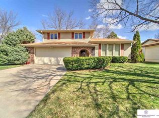 1721 N 148th Plz, Omaha, NE 68154