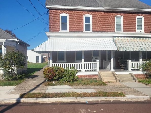 427 W Race St