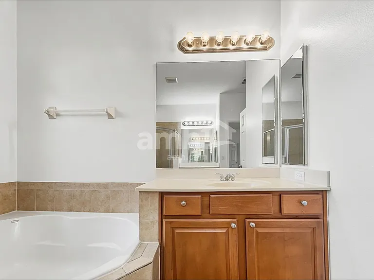 1726 Palmerston Cir — Photo 10