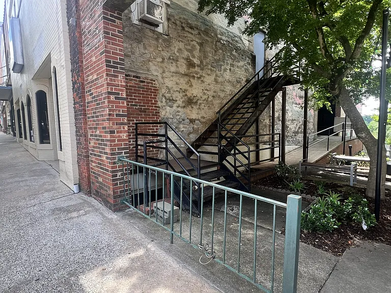 915 Main St #202 — Photo 6