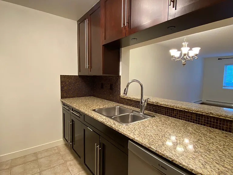790 Kingsmere Cres SW #109 — Photo 14