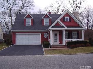 104 Golden Spruce Dr, Calverton, NY 11933