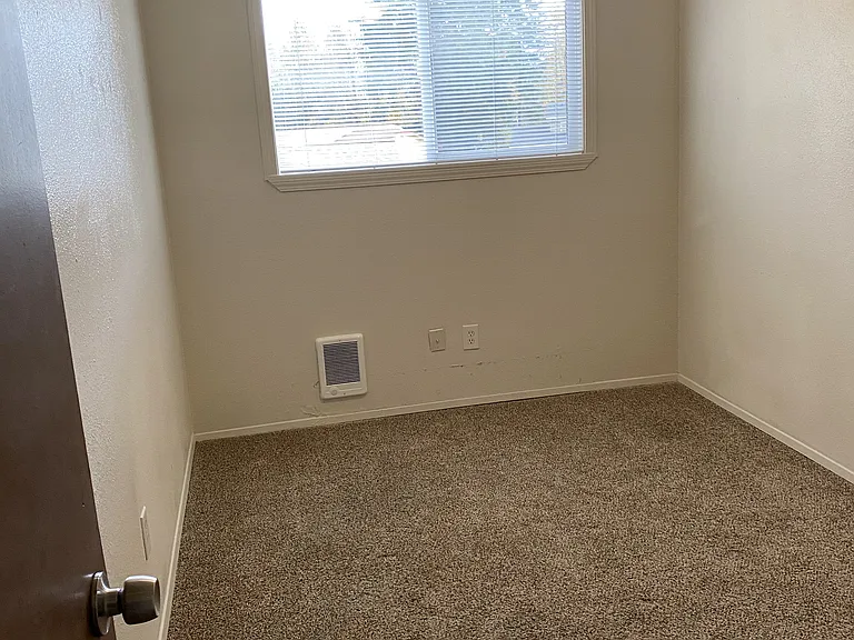 3253 SE Goldmaur Ct #B — Photo 14