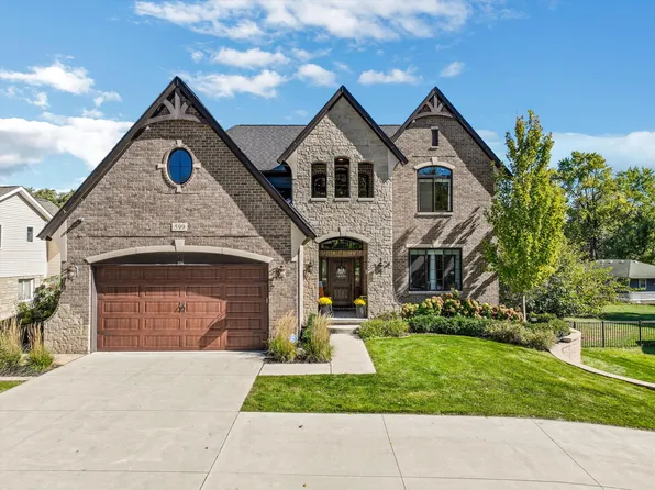 599 Curzon Rd, Rochester Hills, MI 48307