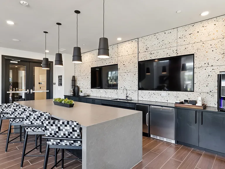 Aura Fifty4 — Photo 15