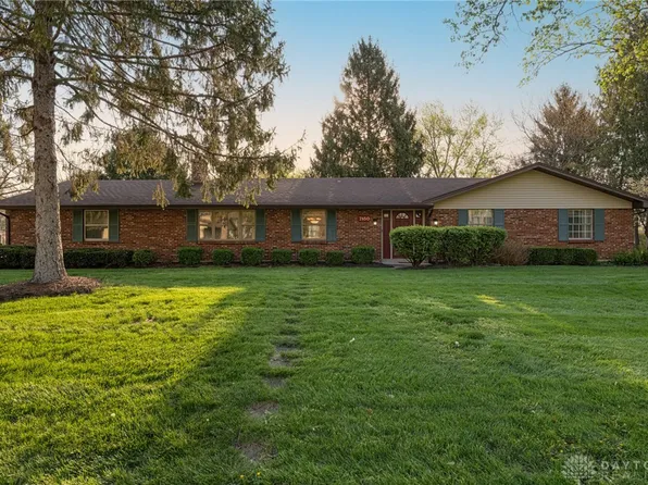 7850 Raintree Rd, Dayton, OH 45459