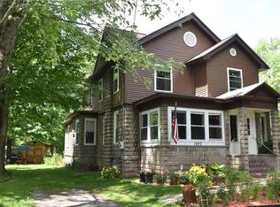 1693 Division St, Palmyra, NY 14522