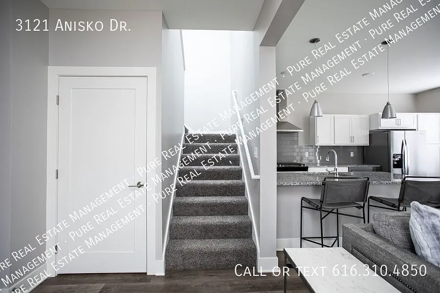 Sequoia | Three Bedroom Interior - Walkout — Photo 4