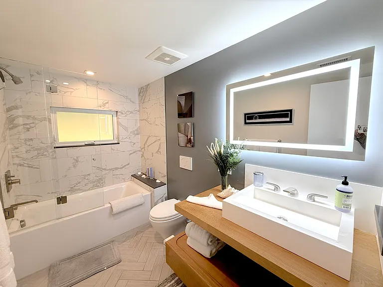345 N Ontare Rd — Photo 13
