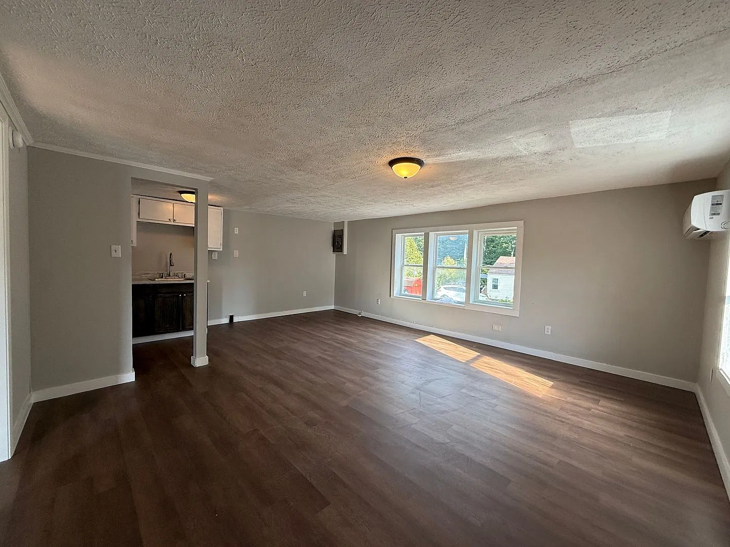 Reservoir Rd Apartments — Photo 3