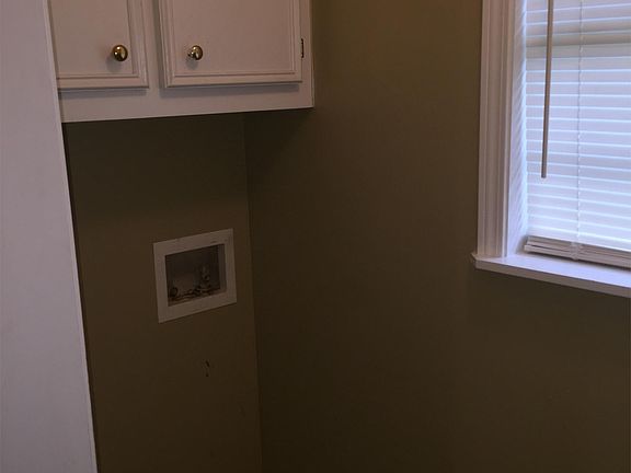 Laundry Area- washer hookup