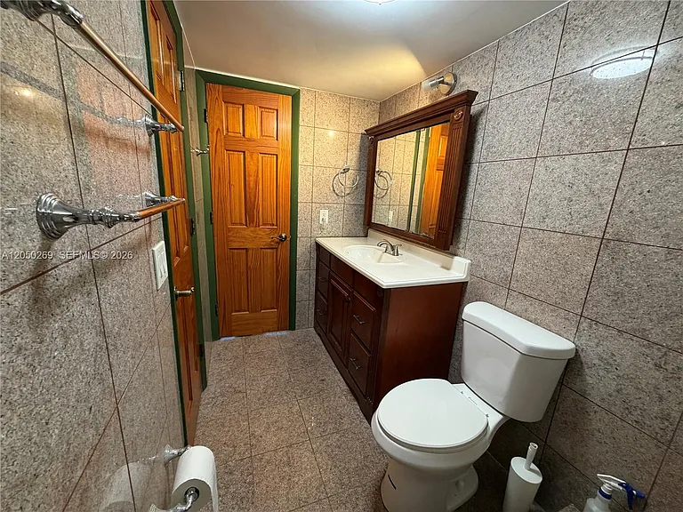 2851 Leonard Dr #J511 — Photo 8