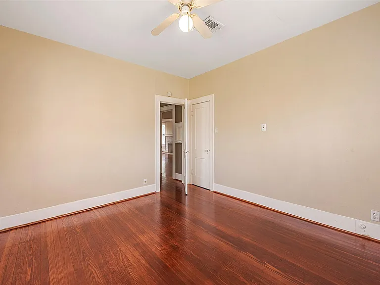 2611 Rosewood St — Photo 19