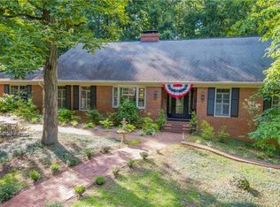 101 Twin Acres Dr, Lexington, NC 27292