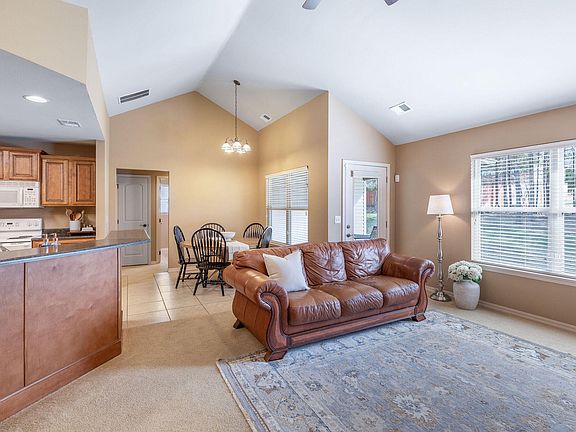 4th image of 171 Waterloo Way