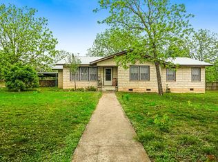 1218 Jackson Rd, Kerrville, TX 78028
