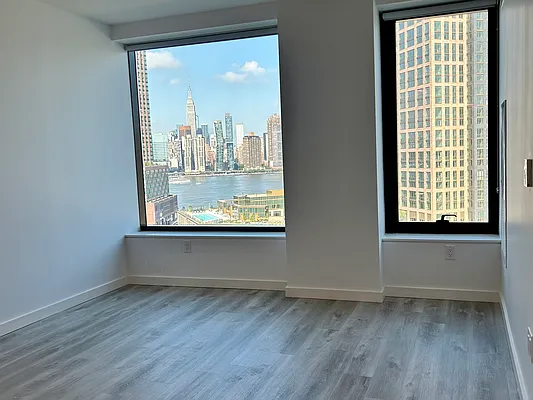 Rented by LL Real Estate Services | media 16