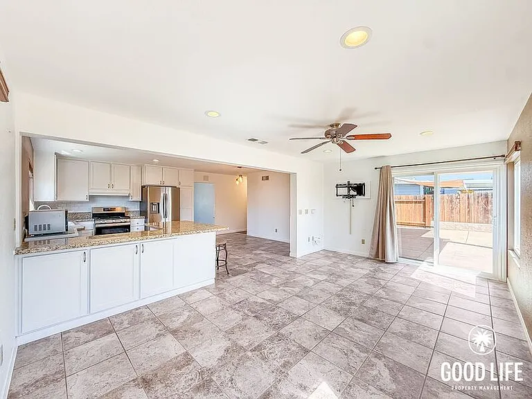 10851 Sandy Hook Rd — Photo 8