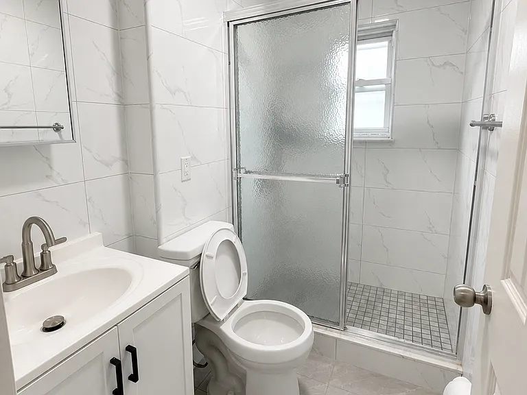 Modern bathroom