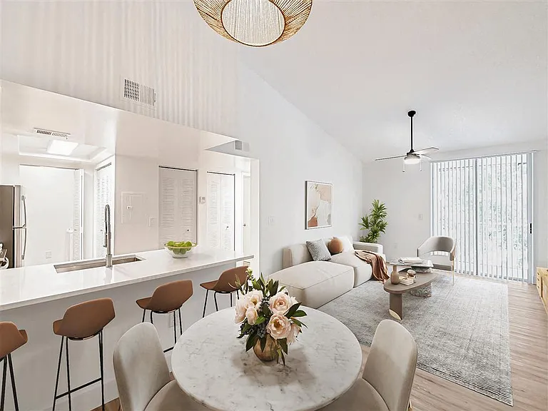 Sabal Pointe — Photo 10