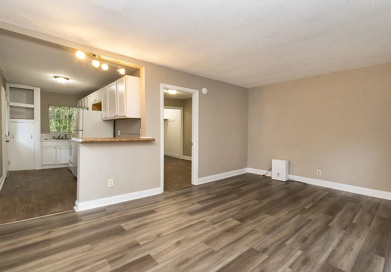 1 bed, 1.0 bath, $750 — Photo 1