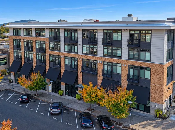 3111 Newmarket Street #404, Bellingham, WA 98226