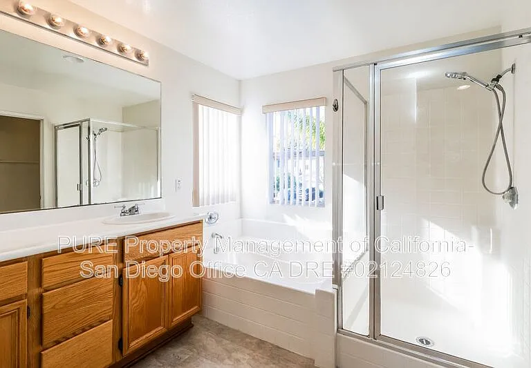 535 Island Breeze Ln — Photo 23
