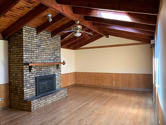 3rd image of 1120 Bourne Ln