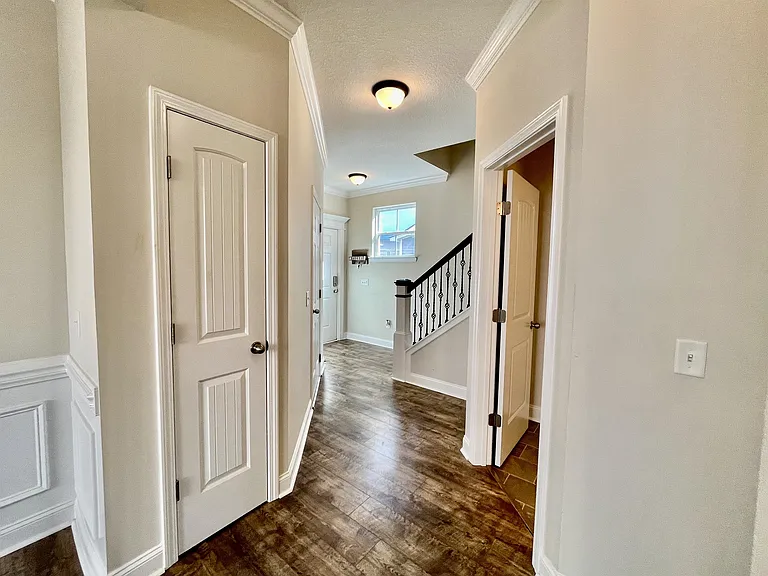 759 Fairview Cir — Photo 4