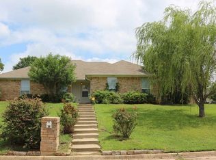 611 Harris Dr, Nash, TX 75569