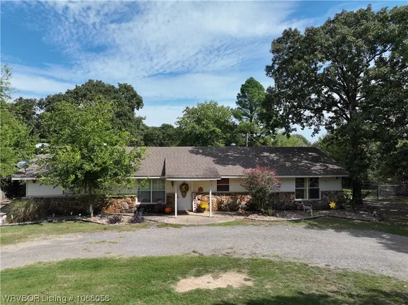 23664 Oak Ridge Rd, Poteau, OK 74953