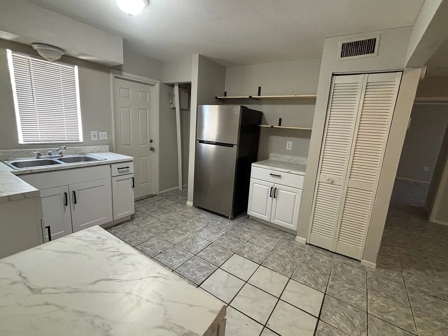 KAI9s 7plex 921 33rd Ave W Bradenton — Photo 3