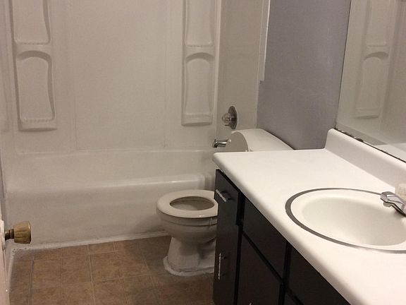 2nd image of 100 Plum Ave APT 15
