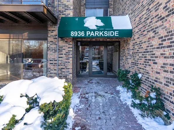 8936 N Parkside Ave APT 108, Des Plaines, IL 60016