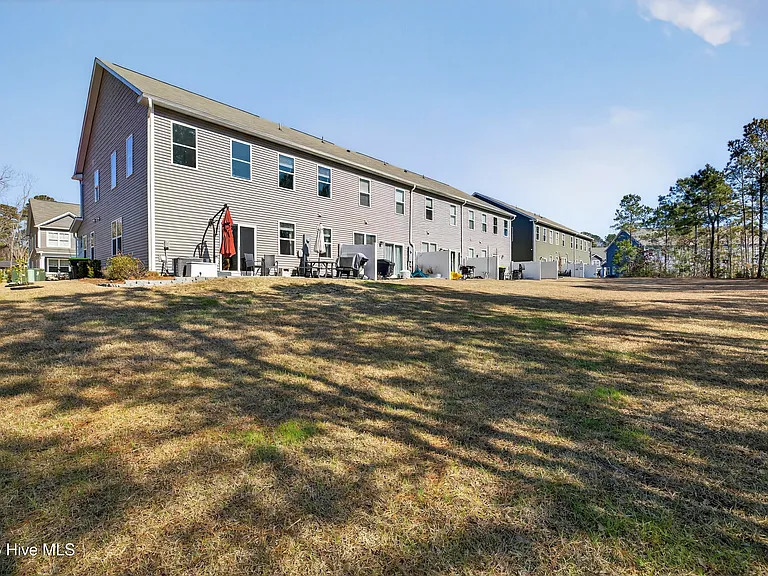 3647 Roseblossom Dr — Photo 41