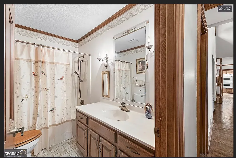 1919 Lake Lucerne Way — Photo 3