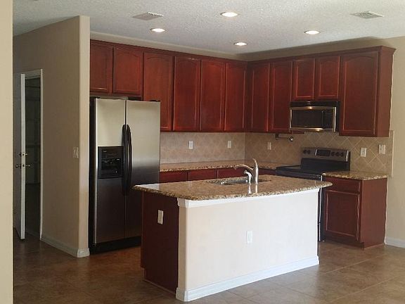 2nd image of 4220 Windsor Lake Cir