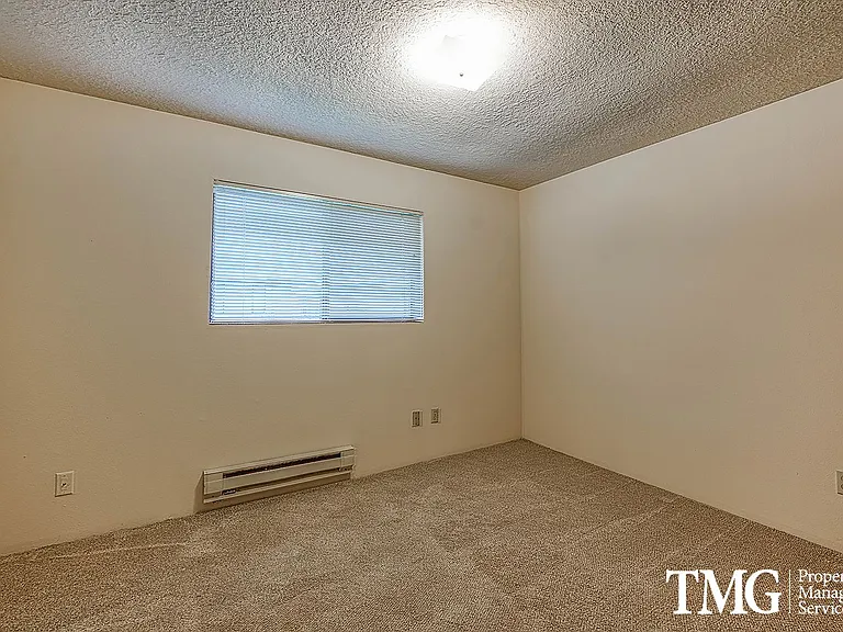 3327 Addy St — Photo 14