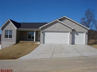 5245 N Bellerieve Ln, Imperial, MO 63052