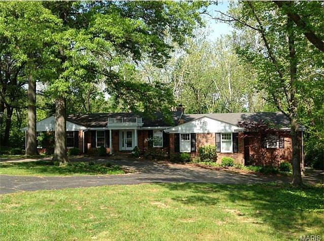 1st image of 28 Vouga Ln
