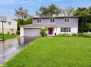 1879 Stockton Dr, Northfield, IL