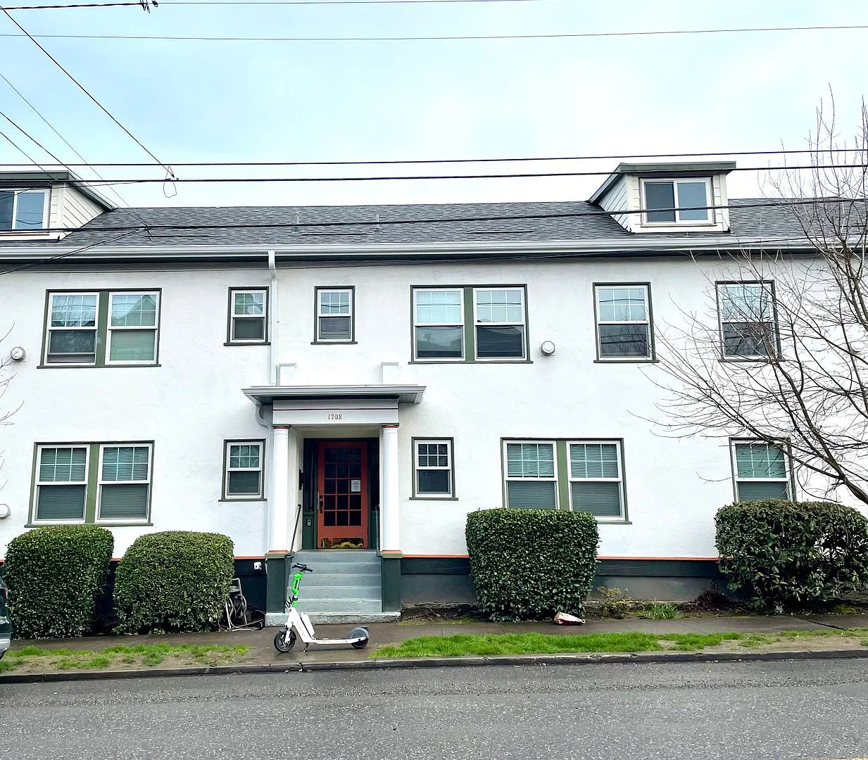 The Albert Apartments — Photo 2